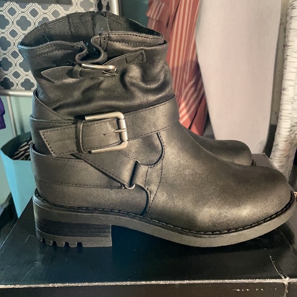 COPY - Woman’s Moto boot - Picture 2 of 3